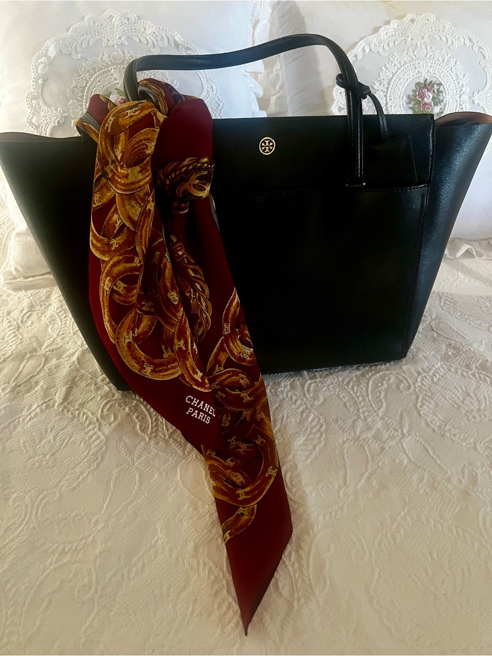 Tory Burch Parker Black Leather Tote Bag Gold Logo Large Shoulder Bag Like New